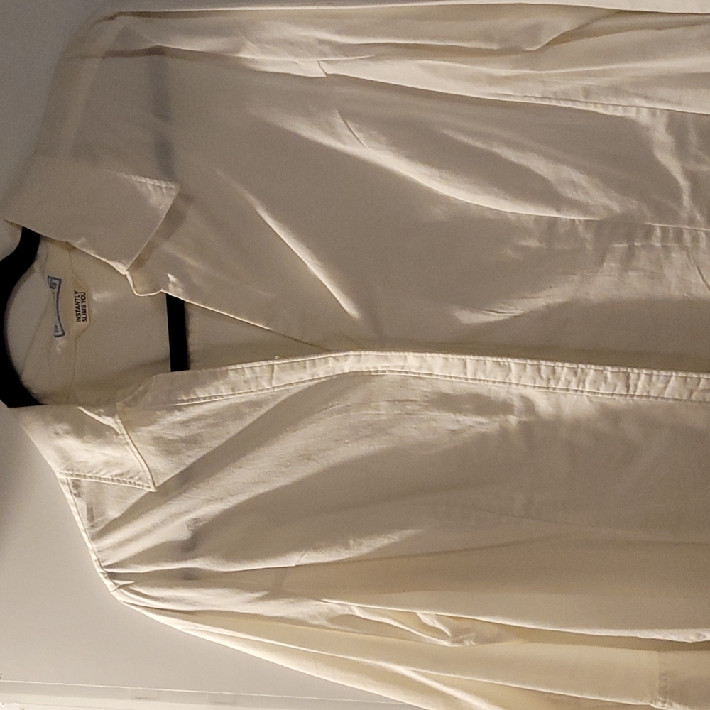 White top size XL get the 3rd item for free with a bundle of 3 or more
